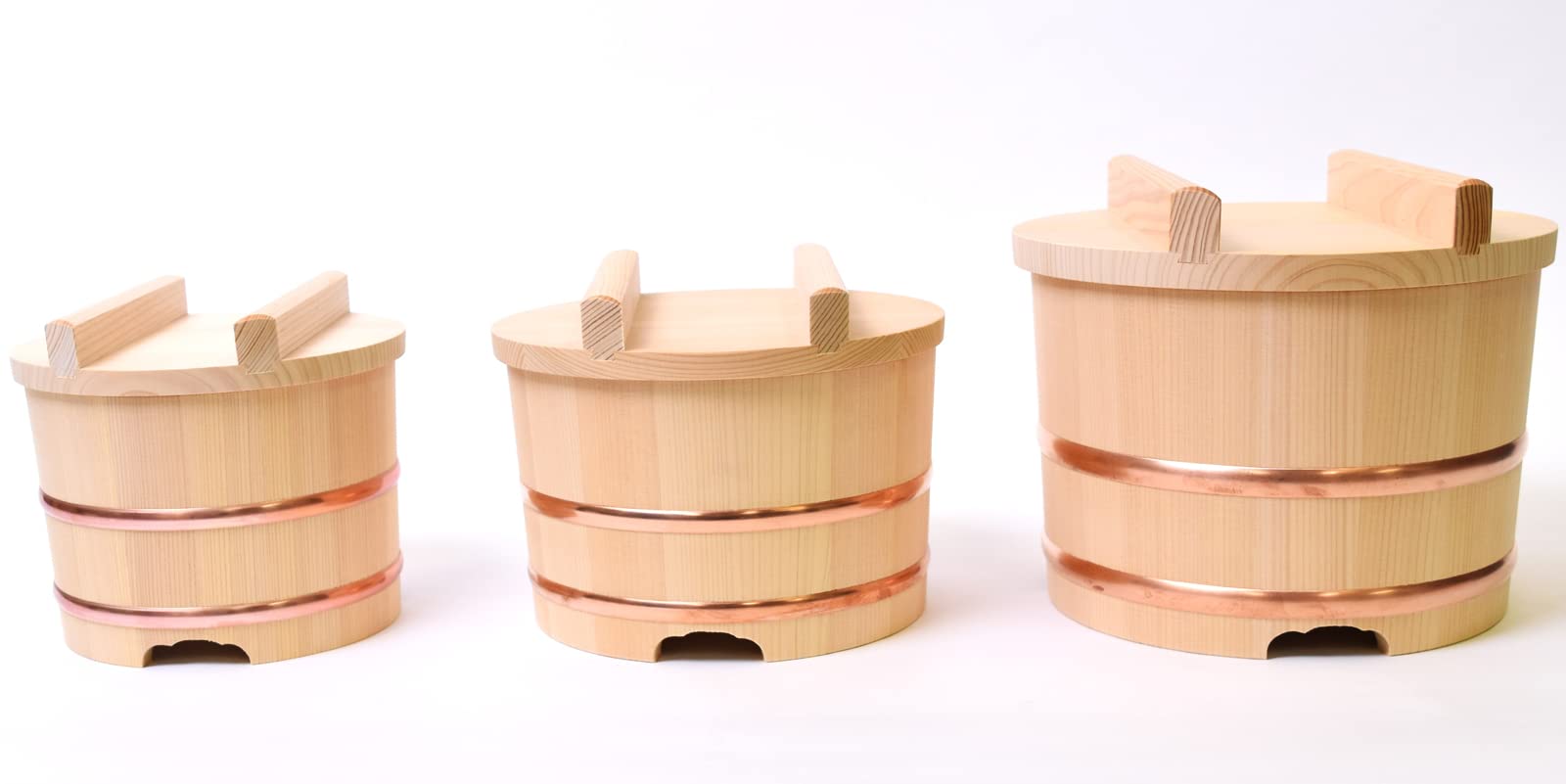 Amazon｜木曽工芸 木曽さわら のせびつ 18cm (3合) ミニ杓文字付き