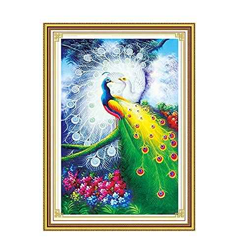 Broderie diamant paon géant pour sublimer la décoration murale d'un grand salon moderne