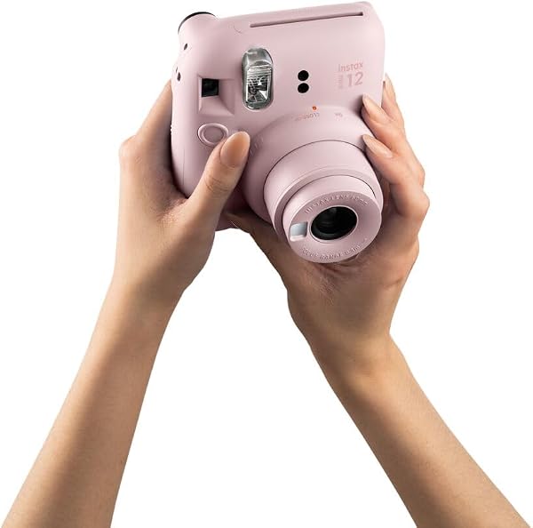 Fujifilm instax mini 12 Blossom Pink - Macchina Fotografica Istantanea, Specchietto Selfie e Modalità Close Up, Esposizione Automatica, Design Pop, Dimensioni Stampa 86 mm x 54 mm - 2