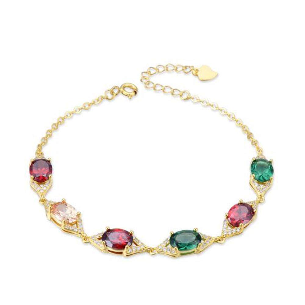 Bracelet en argent cristal élégant pour illuminer le poignet d'une femme lors de soirées chics