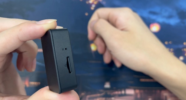 隠しカメラ ハンガー タイプ[中古品]電源ケーブと説明書つき 廃盤]GX-113 | フルHD録画対応クリップ小型カメラ【レンズ隠し