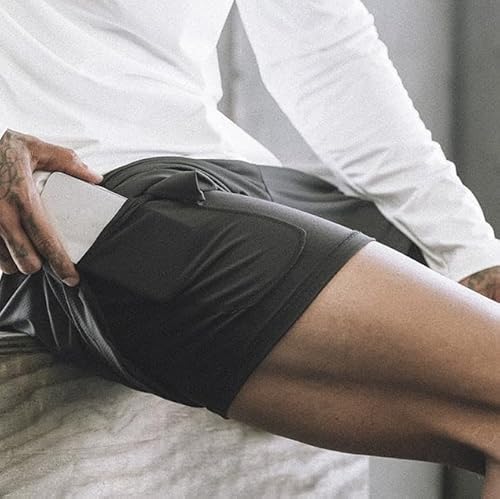 Bermuda Dry Fit 2 em 1 Masculina Possui bolso porta celular na parte interna.- Shorts Perfeito para