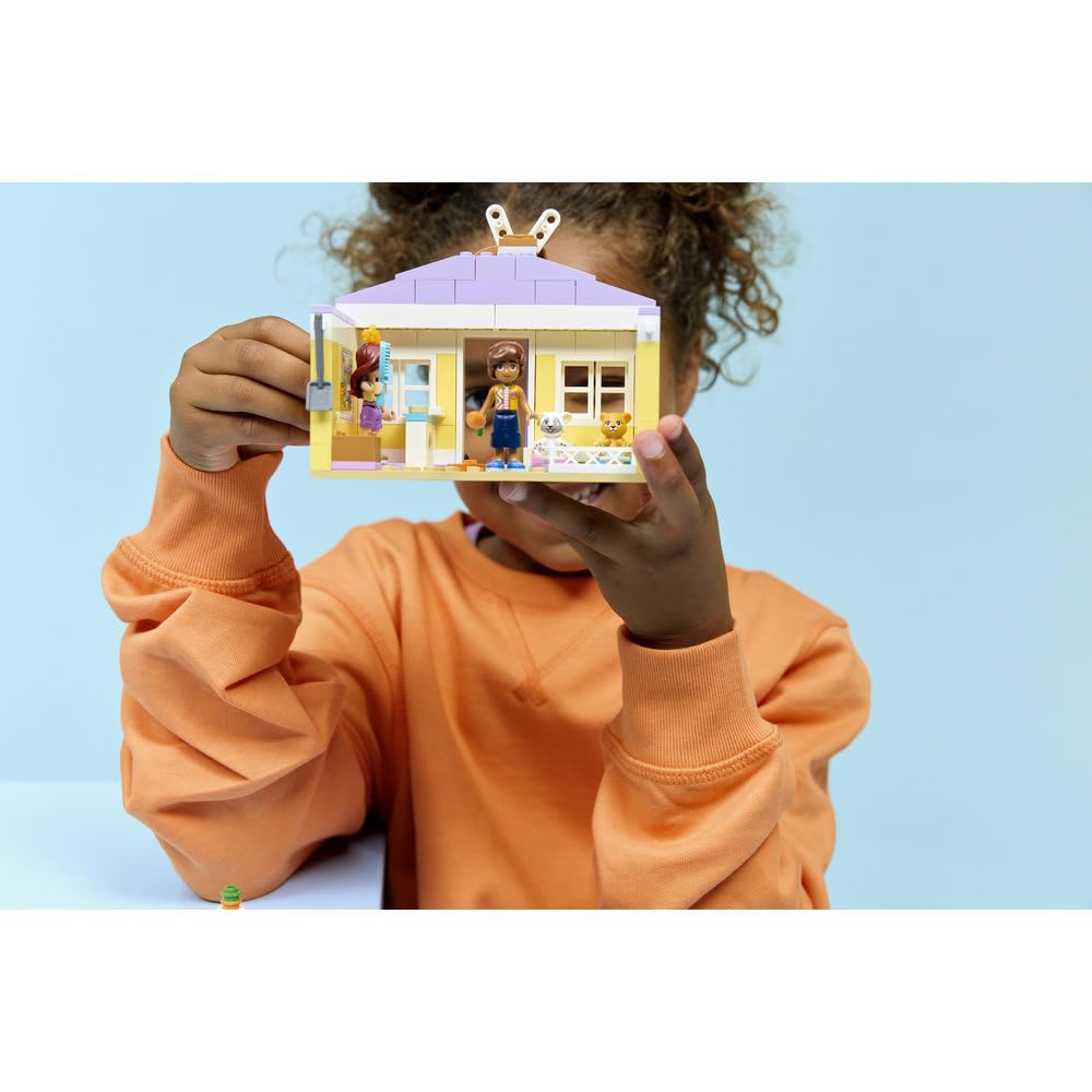 LEGO Friends Hotel dla królików w mieście Heartlake, klocki dla 5-latki, zabawka dla dzieci zawiera 2 minilaleczki, 2 figurki zwierząt i marchewkowe akcesoria, prezent dla dziewczynki i chłopca 42679