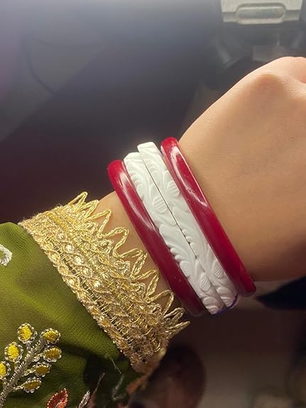 Image of HAPPYCRAFT Original Shakha Pola Bangles for Married Women (Pack of 4) | Traditional Bengali Red White Bangles Set | Daily Ritual Puja | Classic Ethnic for Traditional Bengali Saree Styling