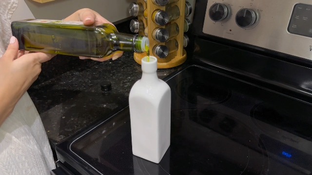 Amazon.com: Sweejar 19 Fl Oz Ceramic Olive Oil Dispenser Bottle