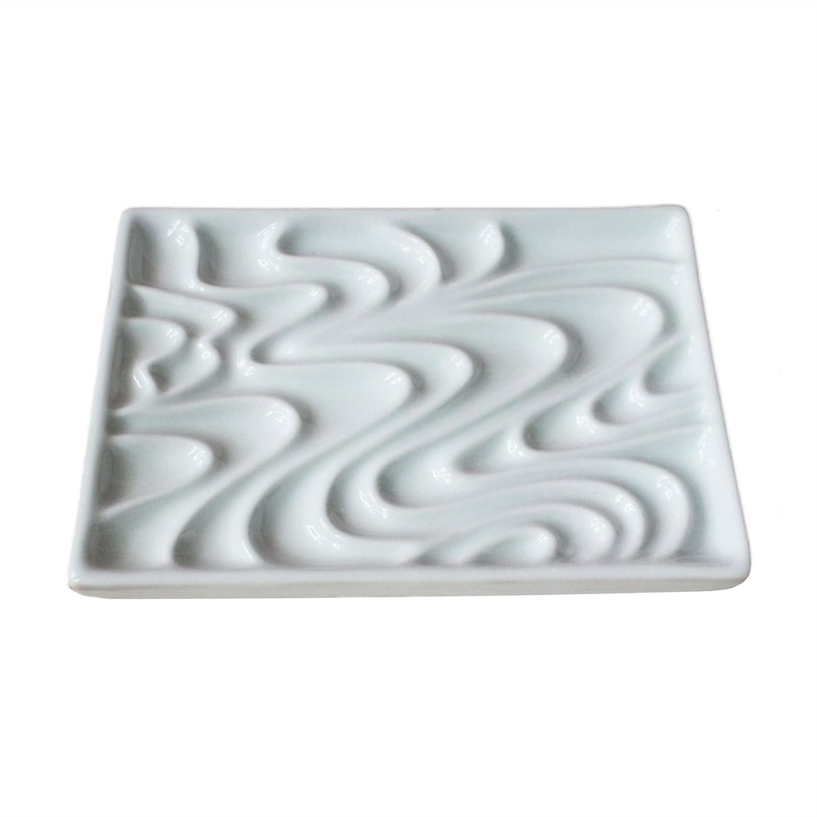 Palette d'artiste en porcelaine : le raffinement de la céramique pour mélanger vos aquarelles