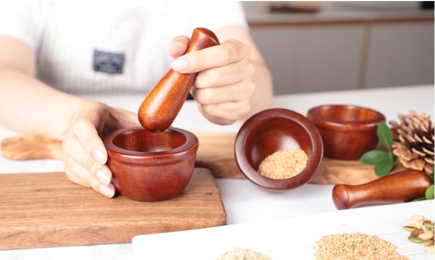 Lacquered Mini Wooden Mortar & Pestle Grinding Bowl Set Garlic Crush Pot Kitchen Tool (Brown, Small)