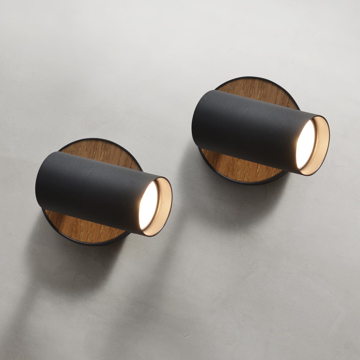 Schwarz Wandlampe mit Schalter,2 Pack Holz Wandleuchte Retro Wandspot aus Aluminium Lampenschirm Drehbar,Wandleuchte innen Kompakt Bett Schlafzimmer Wohnzimmer,GU10