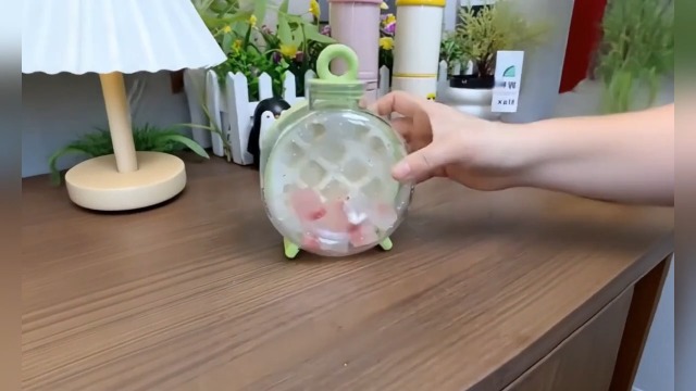 Botella 2 en 1 para hielo con pajilla roja miniatura 7