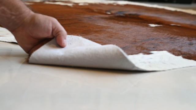 Tapete de cuero genuino Sunshine Cowhides 6x7-8 Ft miniatura 7