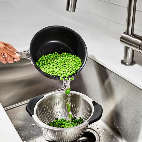 Image of OXO Good Grips Stainless Steel 3 qt. / 2.8L Colander