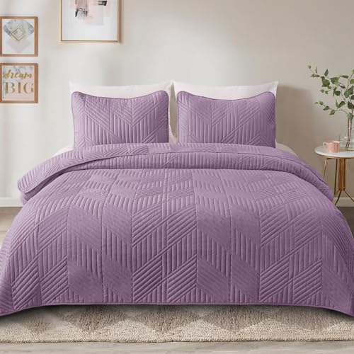 Exclusivo Mezcla Ultrasonic Full Queen Quilt Bedding Set, Lightweight Dusty Lavender Bedspreads Soft Modern Geometric Coverlet Set for All Seasons (1 Quilt and 2 Pillow Shams)