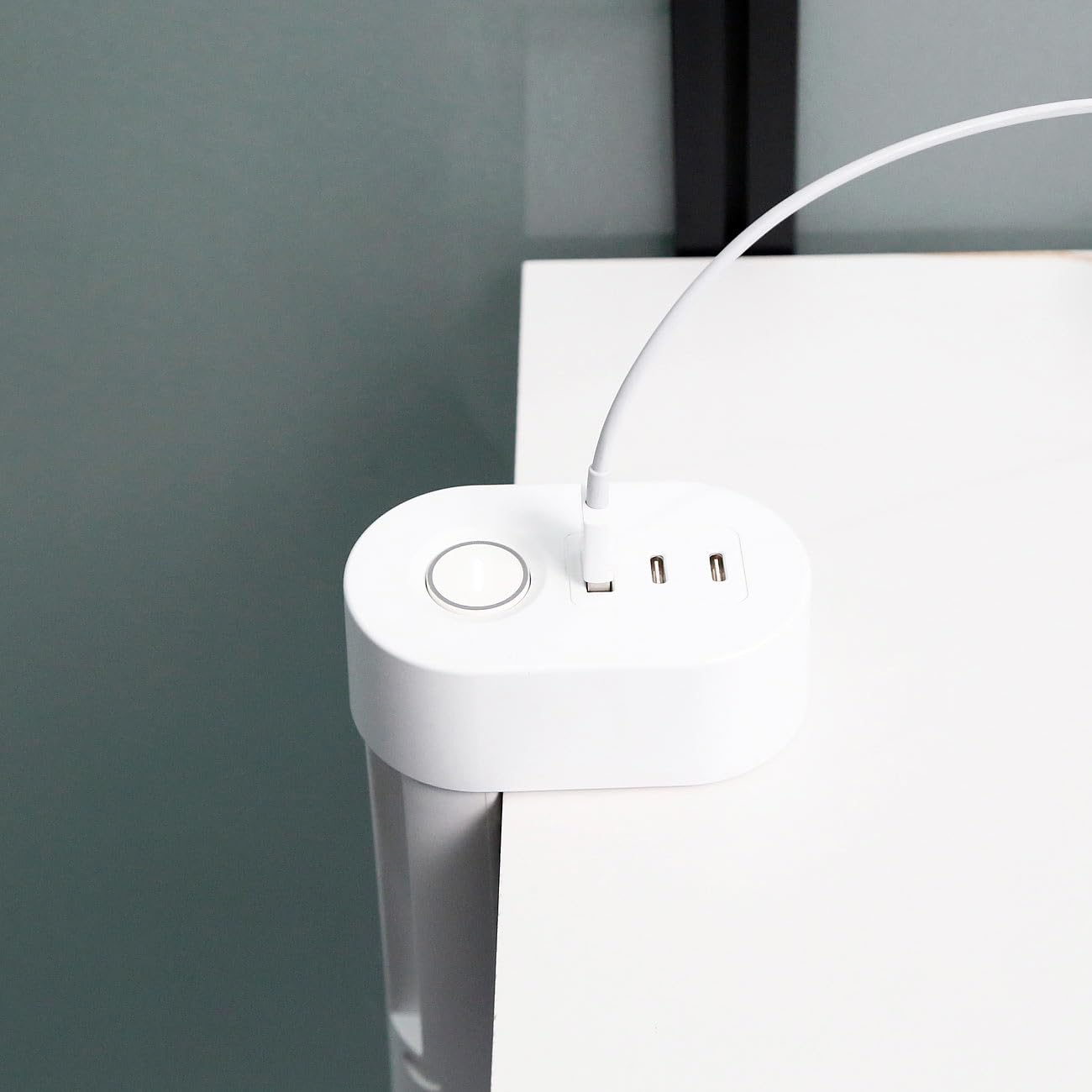 revolt Steckdose Leiste mit: 2er-Set 3-fach-Tischsteckdose mit Schraubklemme, 2x USB-C, 1x USB-A (Steckdosenleiste mit Schraubklemme, C Steckdosenleiste mit PD)