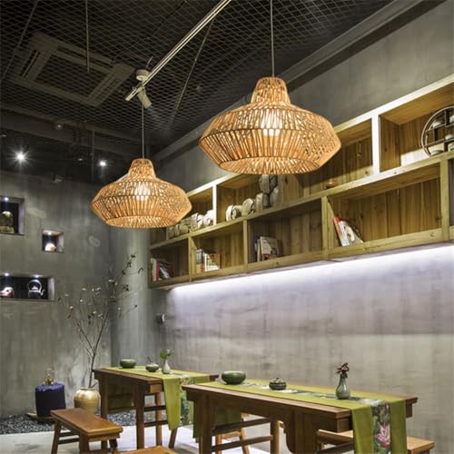 Lustre en rotin réglable pour corriger un plafond bas avec élégance rustique
