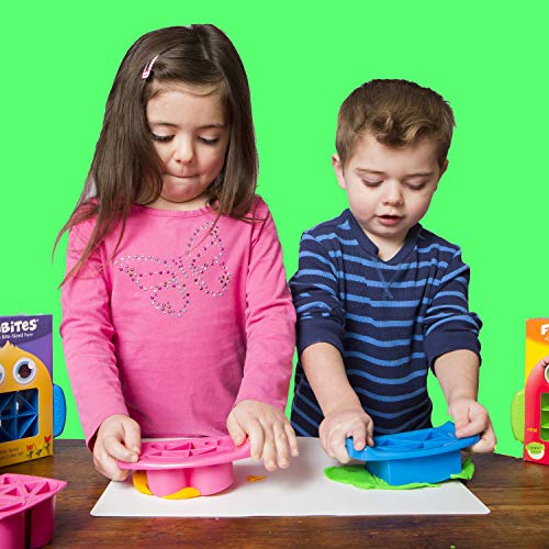 FunBites-Squares-Cuts-Kids-Food-into-Fun-Shaped-bite-Sized-Pieces-Great-for-picky-Eaters-and-bento