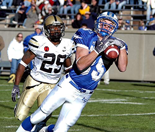 Home Comforts Receiver Player Football Catch Field Ball Pass-20 Inch By 30 Inch Laminated Poster With Bright Colors And Vivid Imagery-Fits Perfectly In Many Attractive Frames