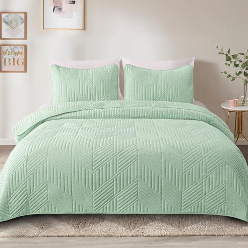Exclusivo Mezcla Ultrasonic Full Queen Quilt Bedding Set, Lightweight Mint Green Bedspreads Soft Modern Geometric Coverlet Set for All Seasons (1 Quilt and 2 Pillow Shams)