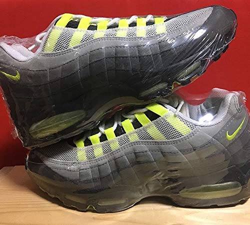 スニーカー保存の方法 箱に入れたまま それやばいです 正しい保管方法を解説 Syumimaru Blog