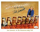 PAT SUMMITT HAND SIGNED 8x10 COLOR PHOTO LADY VOLS COACH TO BRITTANY JSA - Autographed College Photos