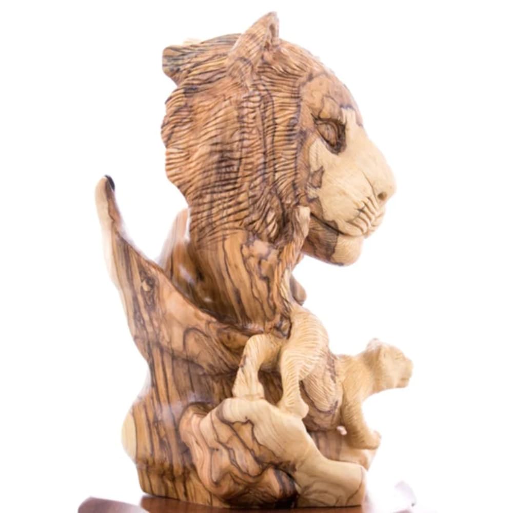 Bethlehem Handicrafts Lion and Cub Wooden Sculpture, 9.6