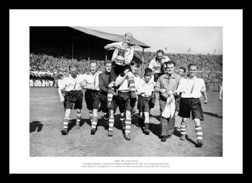 Framed Charlton Athletic 1947 FA Cup Final Team Photo Memorabilia