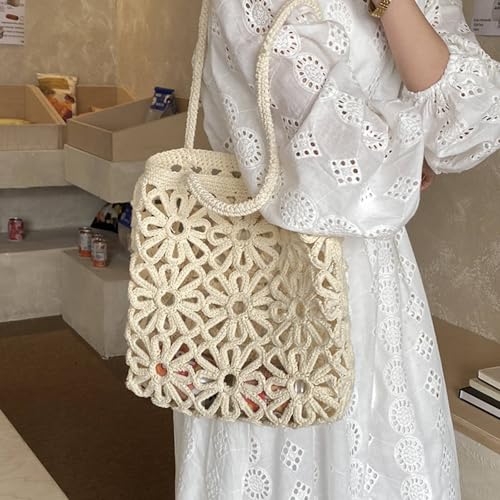 Sac en paille tissée pour éviter les sacs lourds en vacances