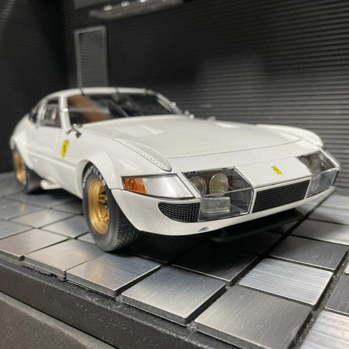 Amazon.co.jp: 1/18 京商 フェラーリ 365GTB4 competizione : おもちゃ
