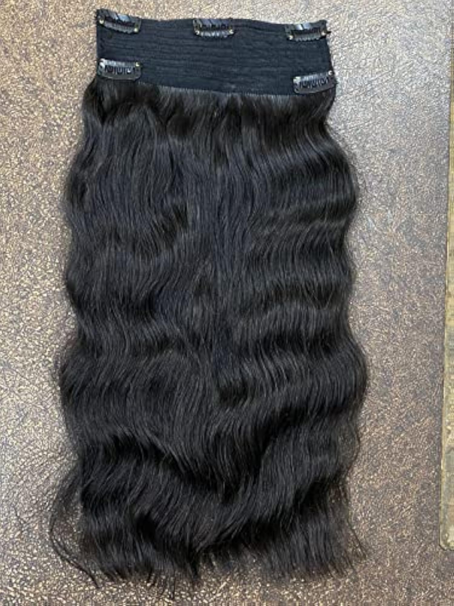 5 Clip Wavy Remy Human Extensions in Natural Color