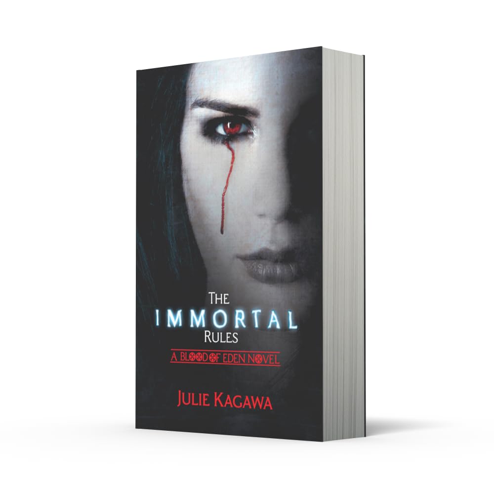 The Immortal Rules: A legend begins. The first epic novel in the darkly thrilling dystopian saga Blood of Eden, from the New York Times bestselling author Julie Kagawa: Book 1