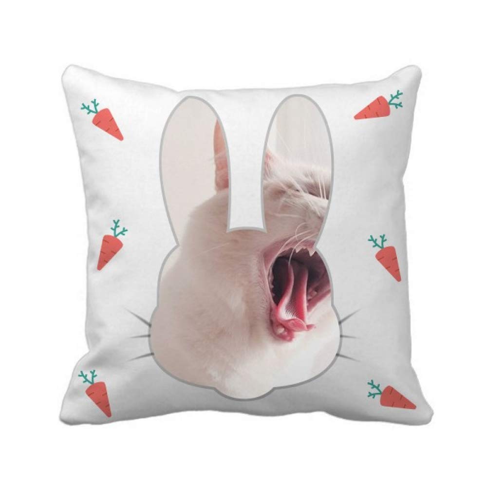Lapin coussin carré blanc pour déco de chambre et idée cadeau animalier