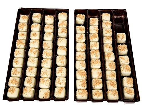 Loose Chocolade - Een Kilogram Doos van ‘Darcy’ een Milk Chocolate Centered Praline omhuld met witte chocolade. The Perfect Luxury Chocolate Gift door Martin's Chocolatier - Image 3