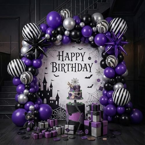 Guirlande de ballons violets et noirs pour réussir une décoration de série TV