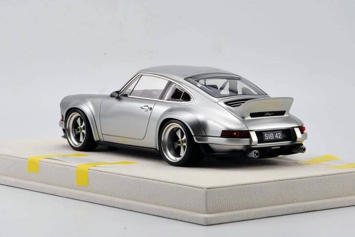 Amazon.co.jp: Make Up 1:18 Porsche Singer DLS MUCE010 silver
