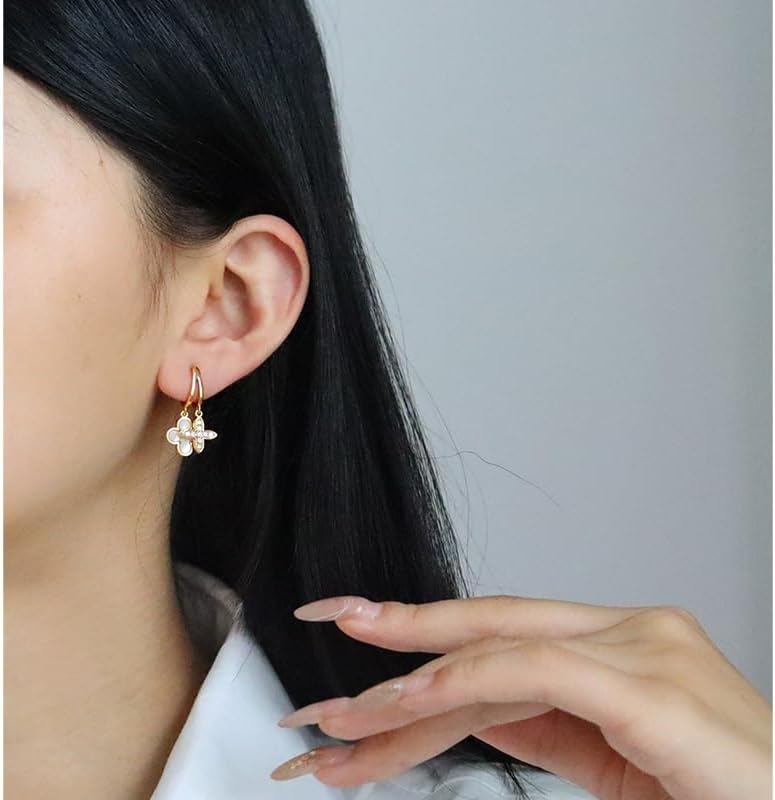 Four Leaf Clover Shell Zircon Inlaid Stud Earrings for Women, Fashionable Exquisite Retro Commen Luxury Versatile Silver Needle Earrings - Image 4