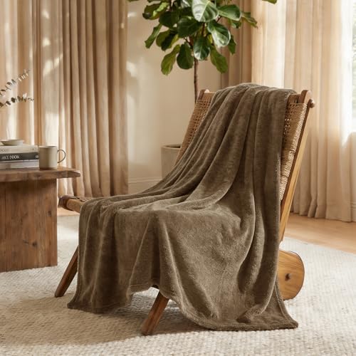 CozyLux Kuscheldecke Flauschig Decke 220x240 - XXL Flanell Kuscheldecke Groß, Weiche Sofa Decke, Warme Fleecedecke Wohndecke für 4 Jahreszeiten, Leicht Sofa Überwurf, Blanket 220x240 cm, Braun