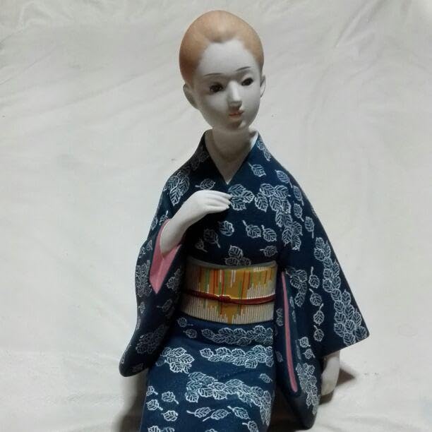 Amazon.co.jp: 博多人形 一流作家中ノ子富貴子作 : おもちゃ