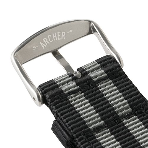 Archer Watch Straps | Bracelets de Remplacement en Nylon Facilement Interchangeables pour Montre Homme et Femme, Aussi pour Montres Connectées | Noir et Gris (James Bond), 20mm