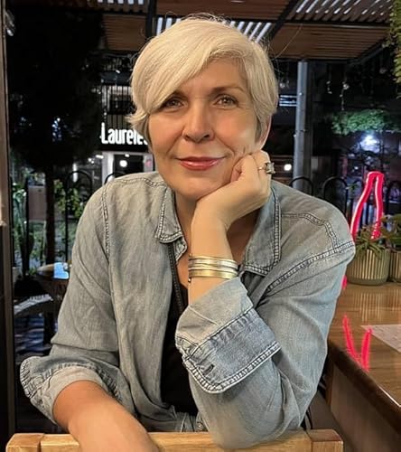 Redefining Confidence and Power After 50 with Tina Coleman Podcast Por  arte de portada