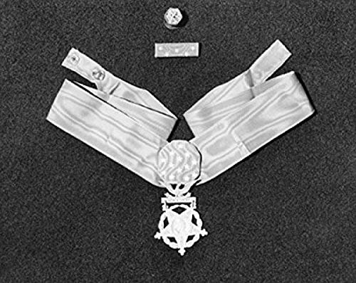 Close-up of a United States of America Medal of Honor Poster (45,72 x 60,96 cm)