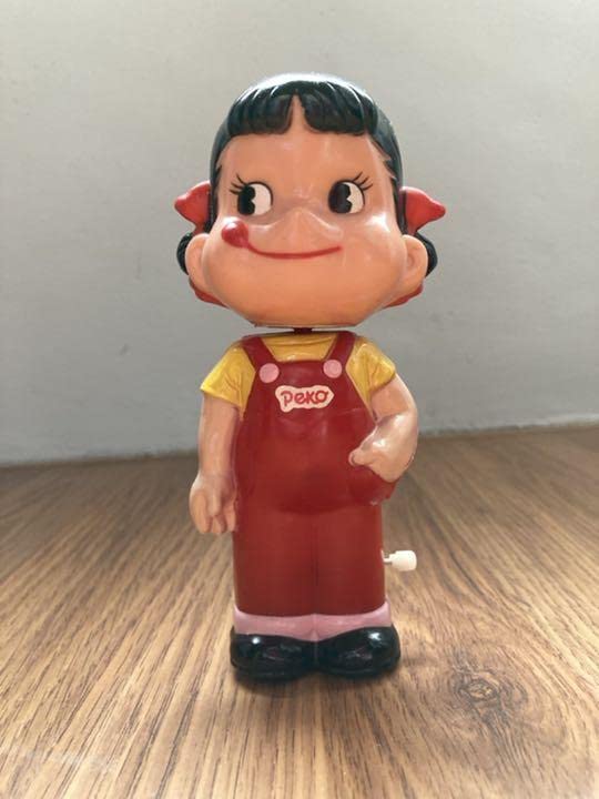 Amazon | 不二家ペコちゃん ぜんまい人形 | 人形・ドール | おもちゃ