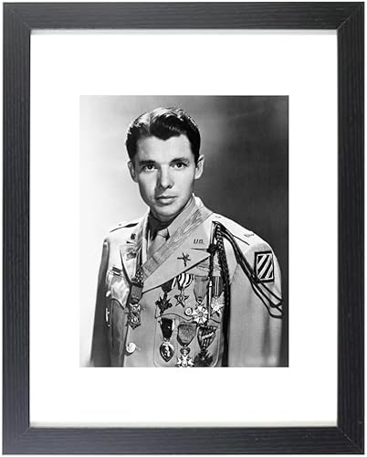 Home Comforts Famoso soldado y actor estadounidense Audie Murphy Retro - Reproducción de arte vintage, decoración de pared (20 x 30 pulgadas) -