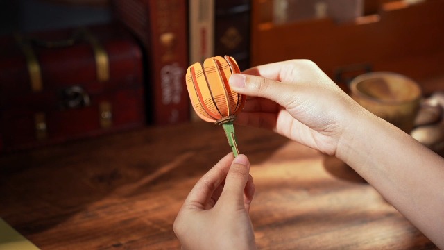 ROBOTIME Bouquet Di Fiori In Legno 3D – Set Da Costruzione Con Rose, Giglio, Camomilla E Garofano – Regalo Creativo Fai Da Te - 3