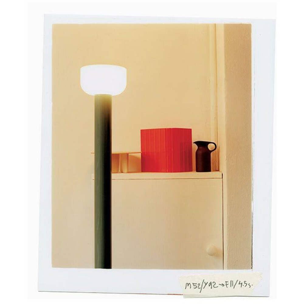 FLOS Bellhop Floor Lampada da pavimento H.178 a luce indiretta con base in cemento vetro bianco lucido e alluminio Rosso mattone