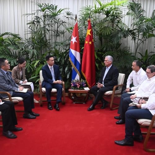 كوبا تستعد للحرب: موسكو وبكين تحشدان القوات على بُعد 90 ميلاً من فلوريدا