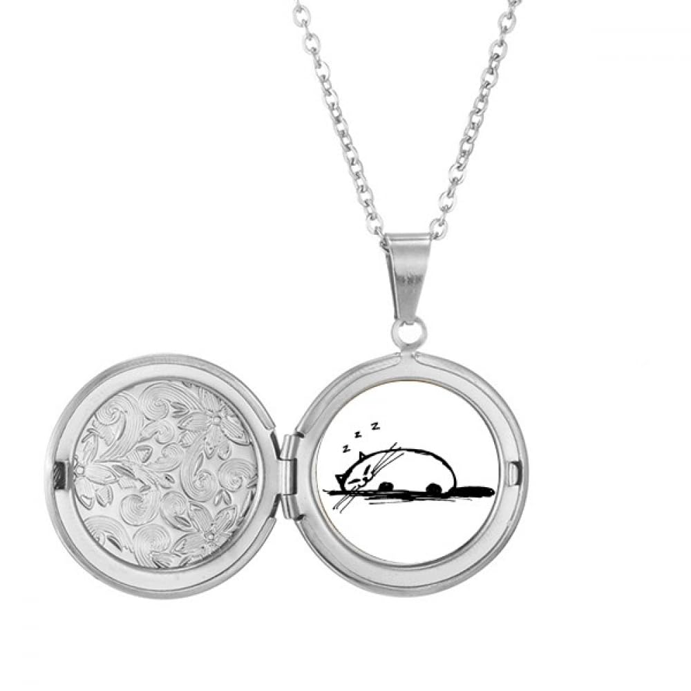 Collier médaillon chat bouclé symbole de tendresse et d'amour infini
