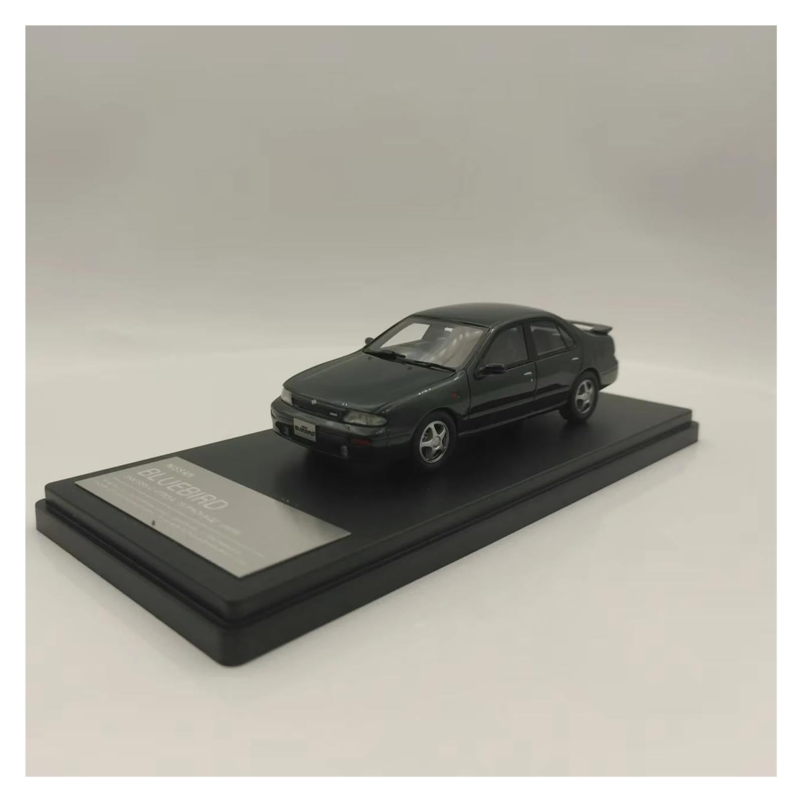 Metallo Scala Replica 1 43 per Nissan Bluebird 2000 Sss-g Attesa 1991 modello auto statica in lega collezione decorazioni per la casa Hobby Veicoli Giochi Set