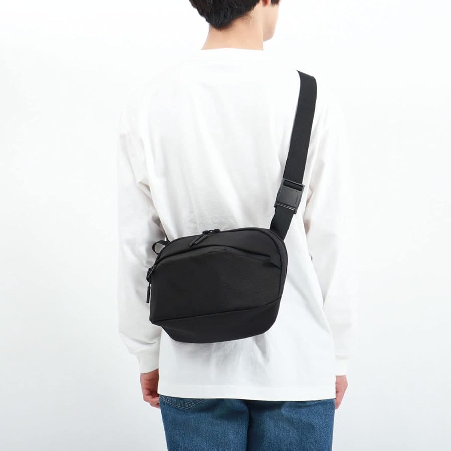 Aerボディバッグ 6L ブラック 21038 Amazon.co.jp: [エアー] Travel Collection Day Sling 3 Max ボディ