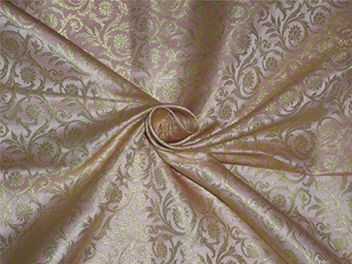 Tissu brocart de soie rose idéal pour robes de soirée et mariages
