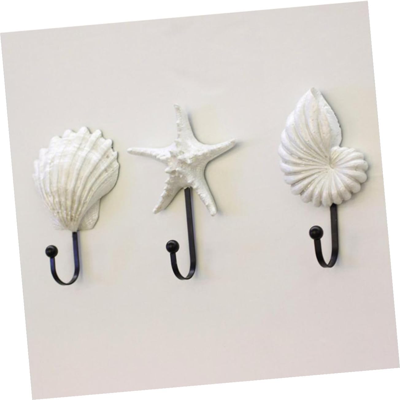 ULTECHNOVO 3pcs Decorative Sea Star Seashell Conch Hooks for Hanging Clothes Towels Coats Resin Coastal Wall Hooks for Bathroom Bedroom Wardrobe Nautical Beachy Decor Accessories