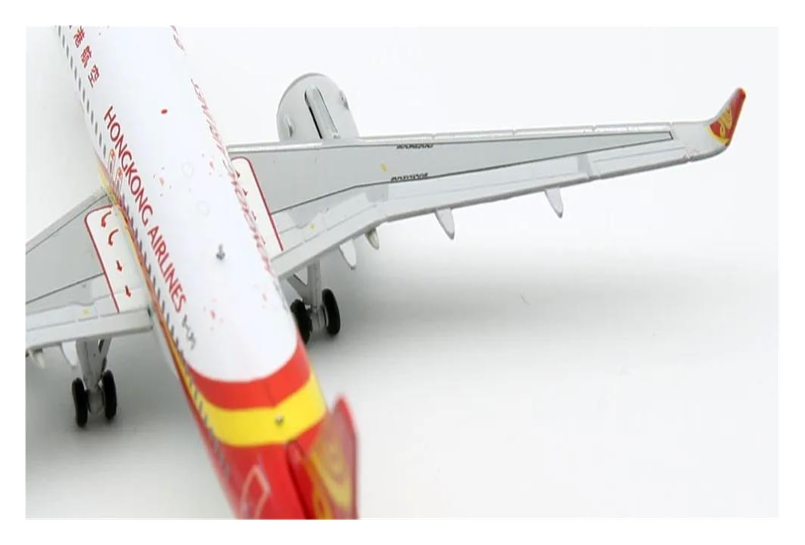 Amazon.co.jp: 航空機 1:400 ウィングス LH4181 香港航空